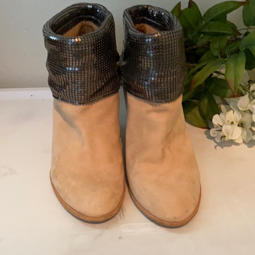 Ankle Boots pizazz.Timeless.Preowned.See pic.